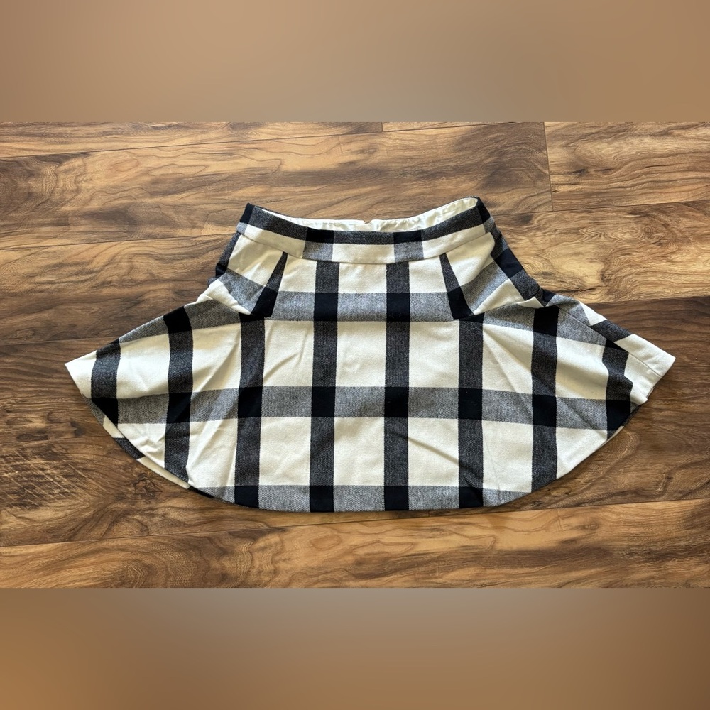 Banana Republic Black and White Asymmetrical Mini Skirt